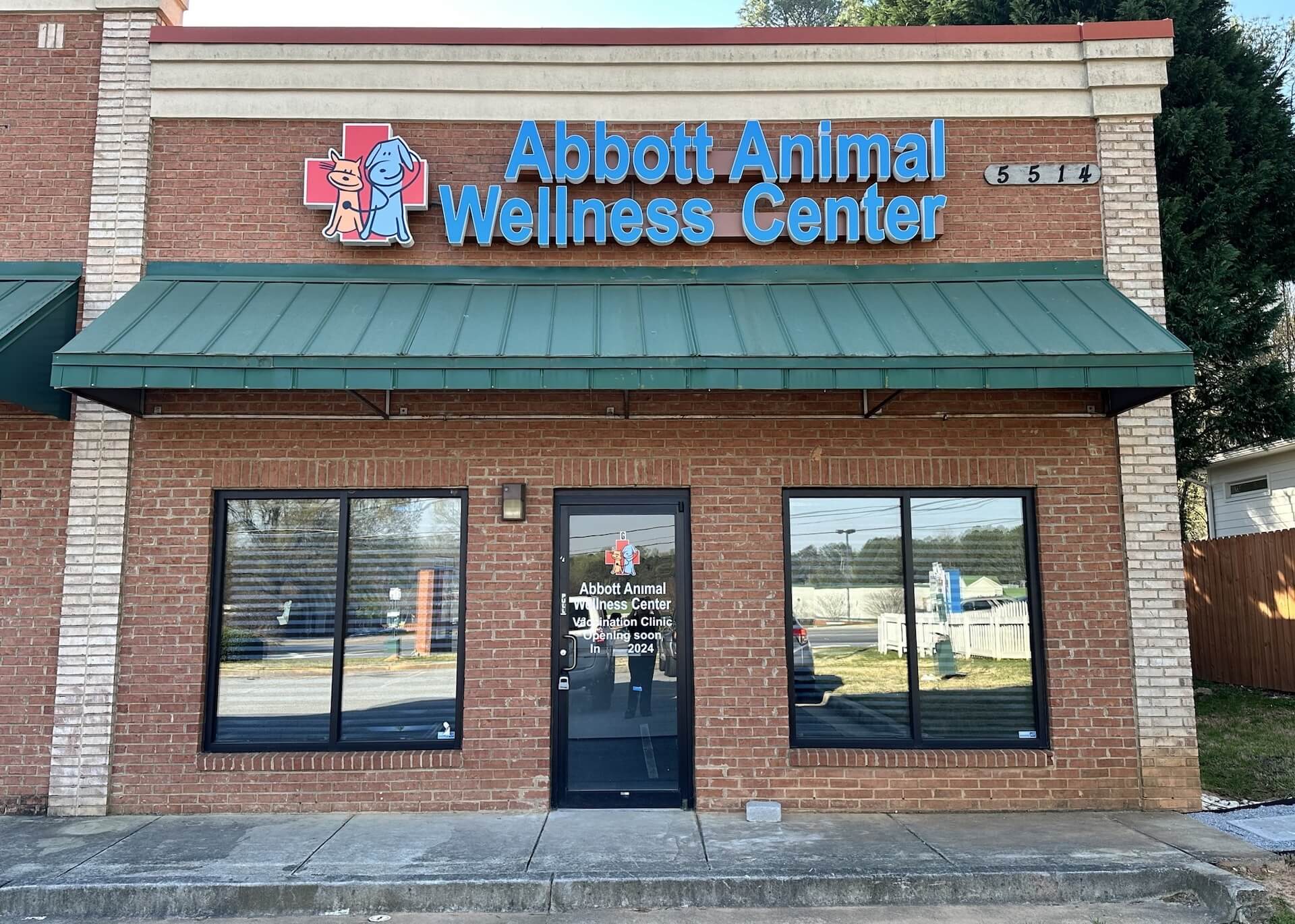 Abbot Animal Wellness Center clinic Exterior of Abbott Animal Wellness Center in Lilburn, GA, providing preventive veterinary care and pet wellness services.